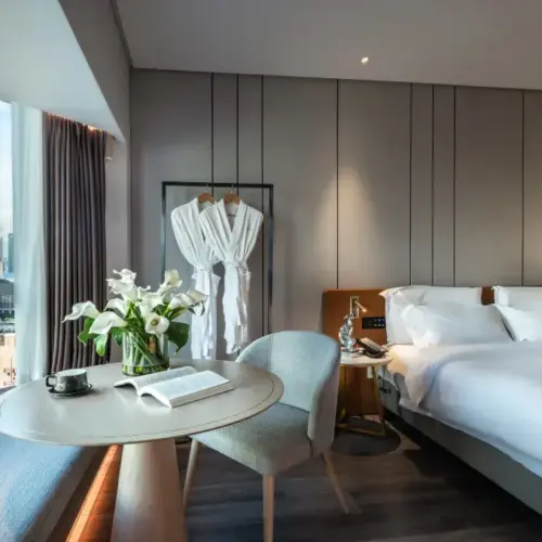 180-Degree High Rise Night View King-Size Room