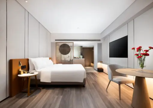 180-Degree High Rise Night View King-Size Room