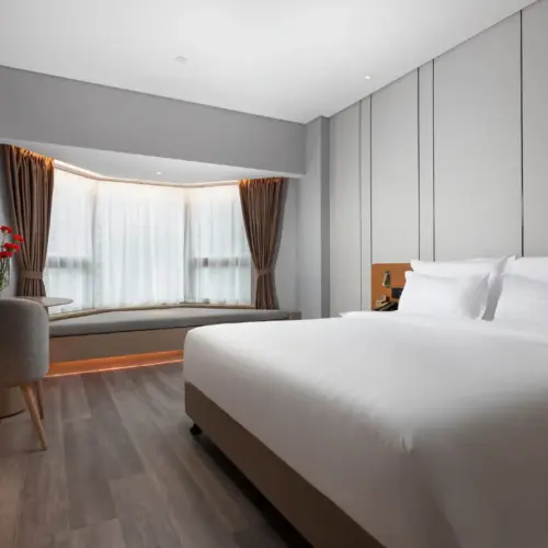 180-Degree High Rise Night View King-Size Room
