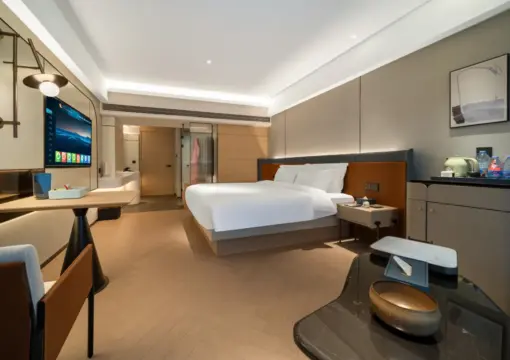 Big Bed Room With Night View On The Bund