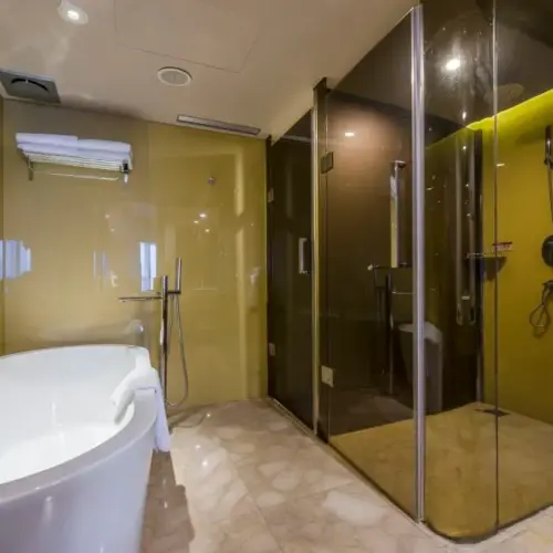 Elegant Deluxe Triple Room
