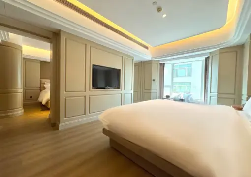 Elegant Deluxe Triple Room