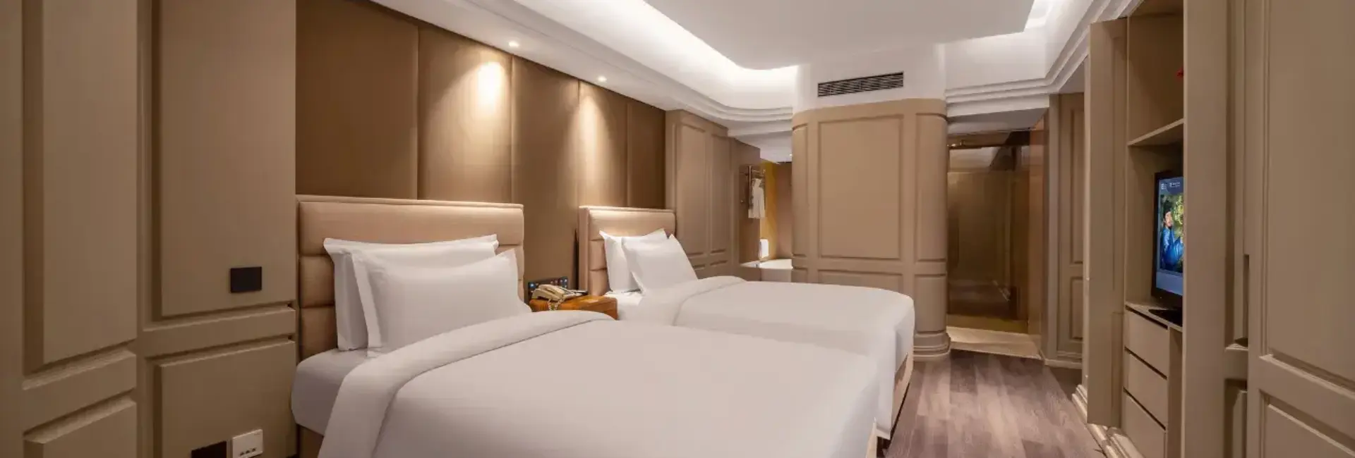 Elegant Deluxe Triple Room