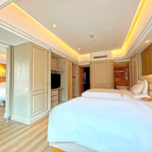 Elegant Deluxe Triple Room