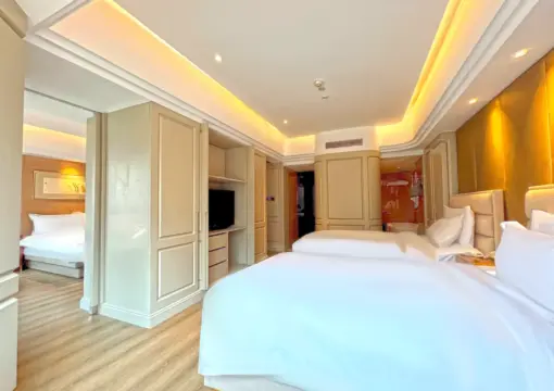 Elegant Deluxe Triple Room