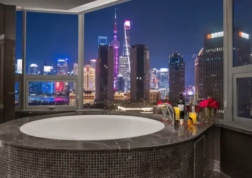 Executive Suite – River-View (Double Bed) (Bathtub, Living Room)