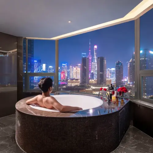 Executive Suite – River-View (Double Bed) (Bathtub, Living Room)