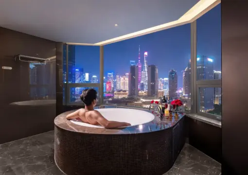 Executive Suite – River-View (Double Bed) (Bathtub, Living Room)