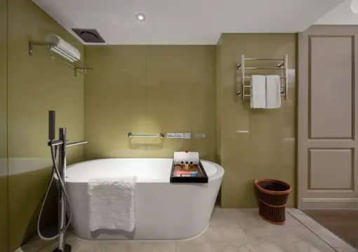 Suite – 1-Room, City-View (2 Beds) (1 Living Room, Bathtub, Sofa)