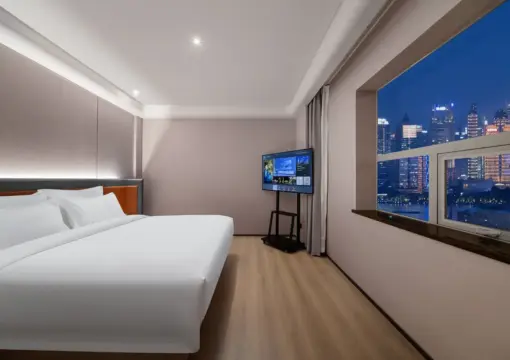 Superior Queen Suite